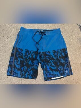 Outerknown APEX board shorts size 31